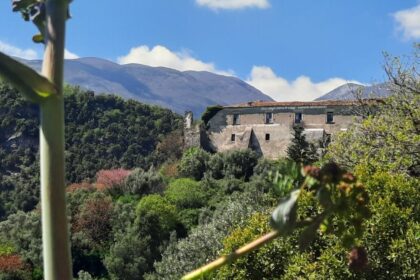Policastrello: itinerario nel borgo medievale calabrese