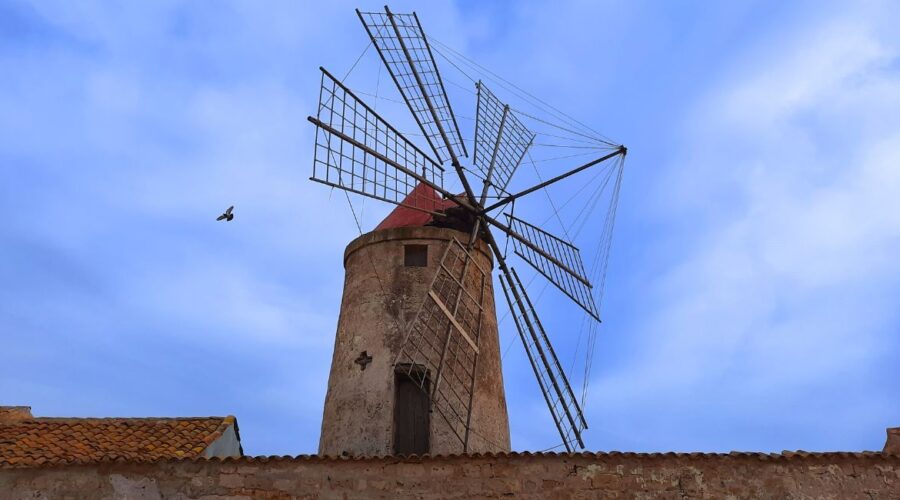 Mulini della Saline di Trapani. Escursione da aggiungere al tour di Trapani in due giorni