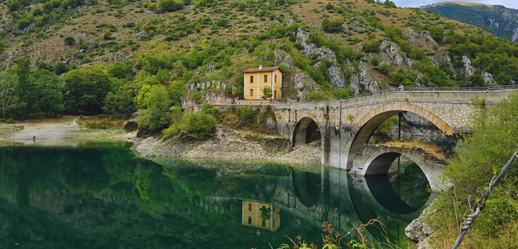 Laghi d'Abruzzo: Eremo di San Domenico