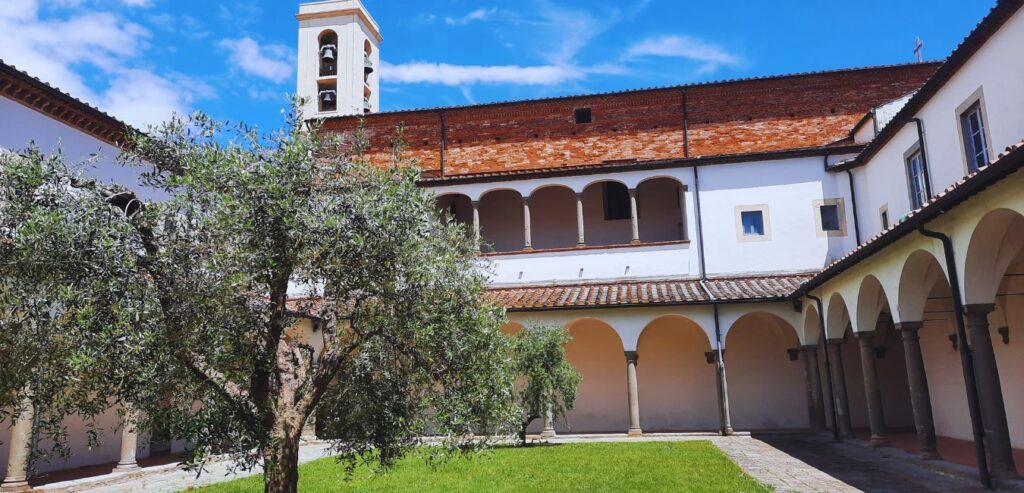 Cosa fare a Montopoli in Val d'Arno: visitare il Chiostro del Convento di San Romano