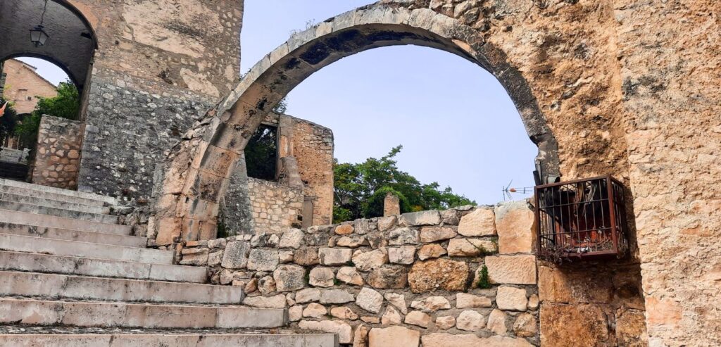 Navelli il borgo abruzzese dello zafferano