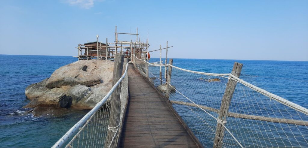 Costa dei Trabocchi: un weekend per scoprirla fuori stagione Trabocchi: macchine da pesca